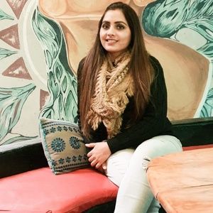 Meet your Posher, Preeti